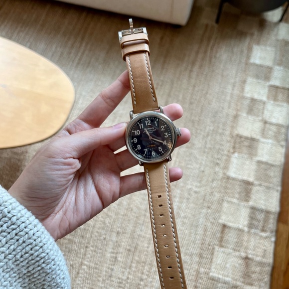 Shinola Runwell Navy Dial Tan Leather Women's Watch (excellent condition) - Picture 1 of 6